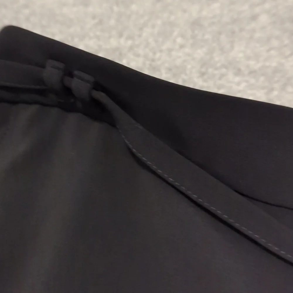 Drawstring pants - Picture 2 of 6